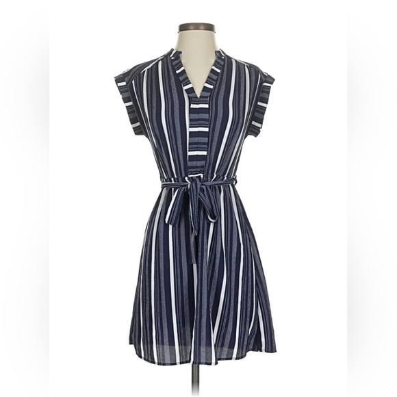 Monteau Dresses & Skirts - *NWOT* Monteau LA Women's Medium Blue & Black Striped Midi Dress Tie Waist